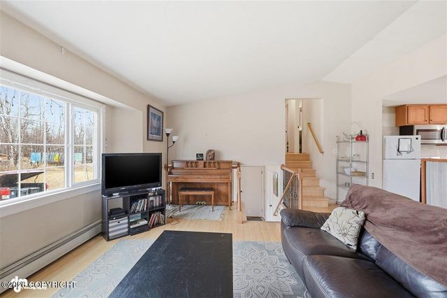 951 N Bunker Hill Street, Wasilla, AK 99654