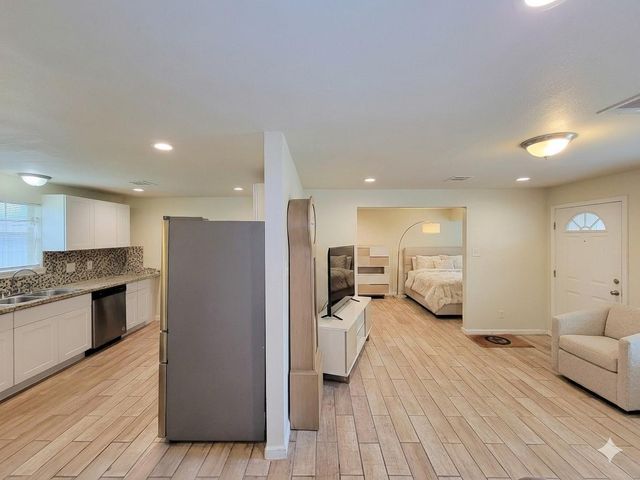 8130 Panay Drive, Houston, TX 77033