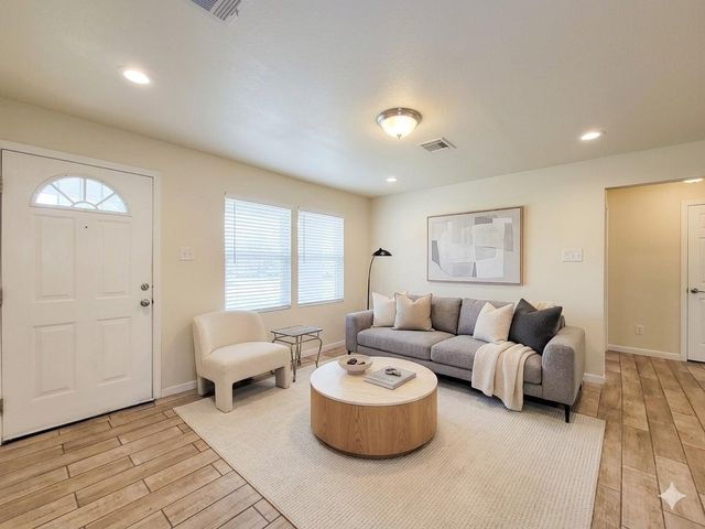 8130 Panay Drive, Houston, TX 77033