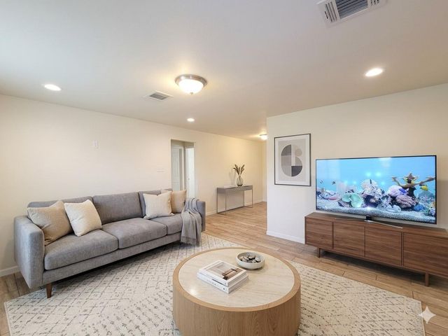 8130 Panay Drive, Houston, TX 77033