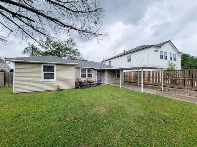 8130 Panay Drive, Houston, TX 77033