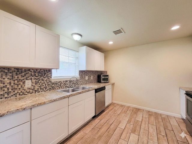 8130 Panay Drive, Houston, TX 77033