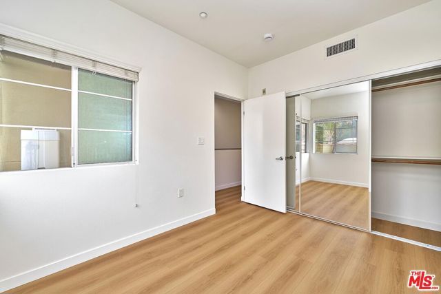 2864 Sunset Place 203, Los Angeles, CA 90005