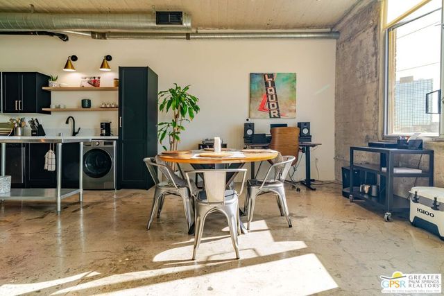 825 E 4th Street 508, Los Angeles, CA 90013