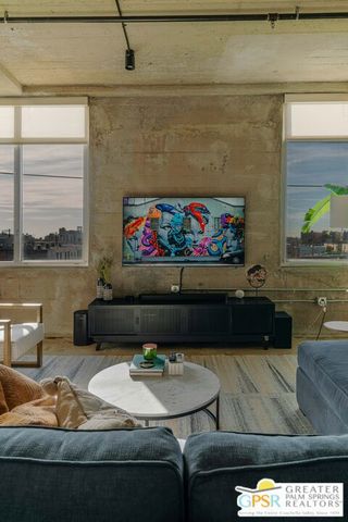 825 E 4th Street 508, Los Angeles, CA 90013