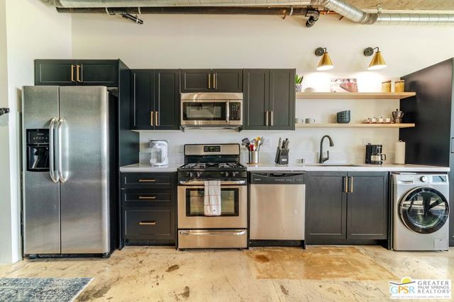 825 E 4th Street 508, Los Angeles, CA 90013