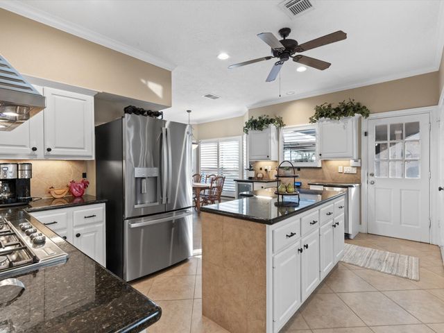 12815 Apple Forest Trail, Houston, TX 77065