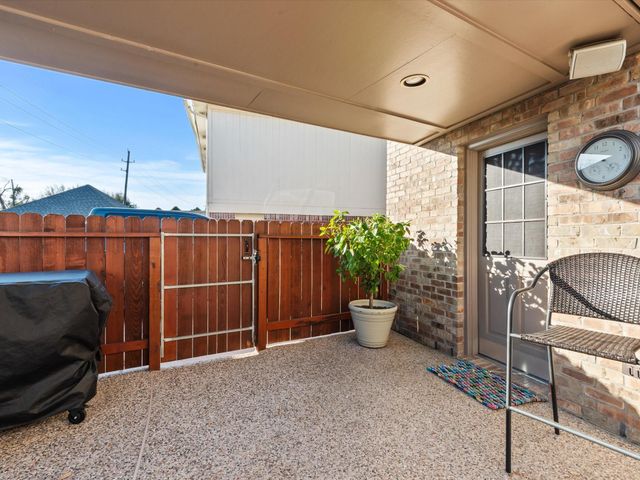 12815 Apple Forest Trail, Houston, TX 77065