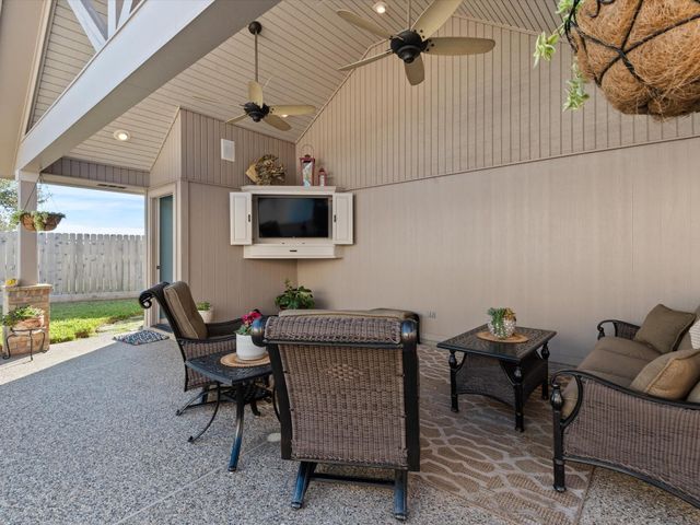 12815 Apple Forest Trail, Houston, TX 77065