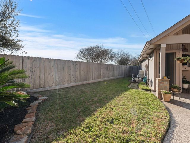 12815 Apple Forest Trail, Houston, TX 77065