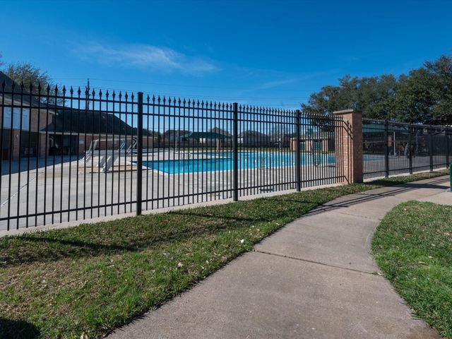 12815 Apple Forest Trail, Houston, TX 77065