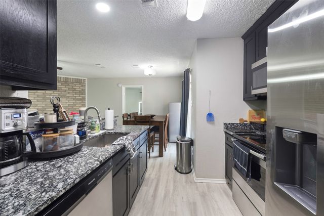 6624 S Creek Drive, Fort Worth, TX 76133