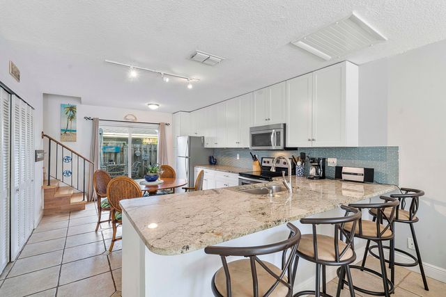 1968 NE 3rd Street 1, Deerfield Beach, FL 33441