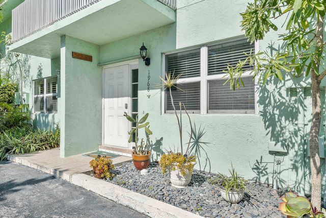 1968 NE 3rd Street 1, Deerfield Beach, FL 33441