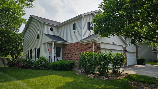 121 Hampton Avenue, Westmont, IL 60559
