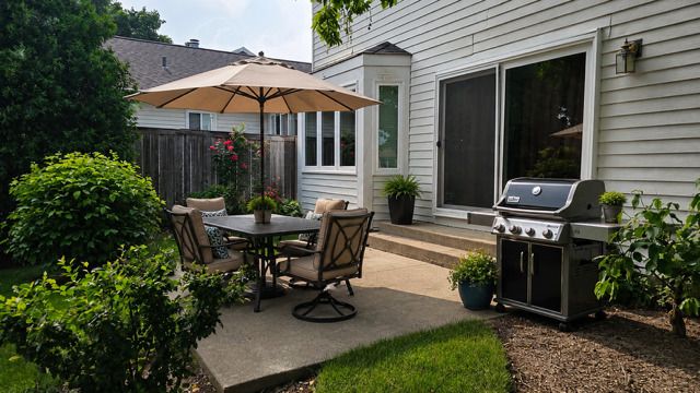 121 Hampton Avenue, Westmont, IL 60559