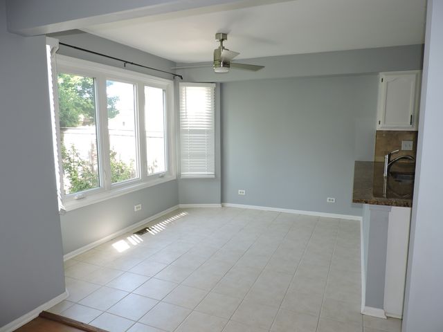 121 Hampton Avenue, Westmont, IL 60559