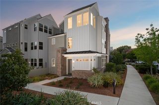 120 Frame, Irvine, CA 92618