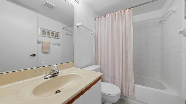 4278 MADEIRA COURT 3327, Sarasota, FL 34233