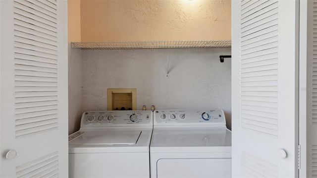 4278 MADEIRA COURT 3327, Sarasota, FL 34233