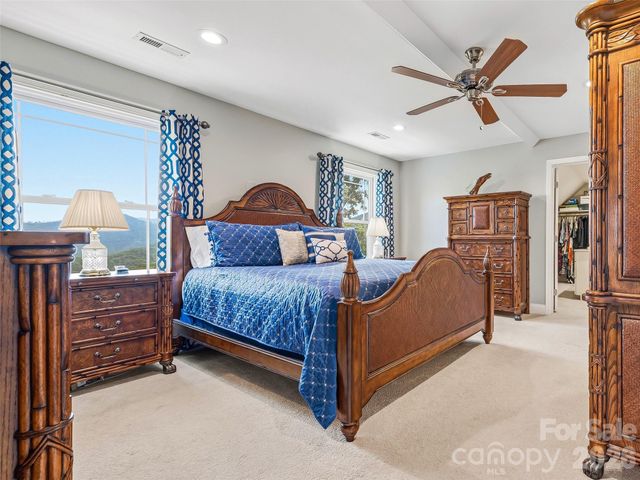 15 Patton Circle, Asheville, NC 28804