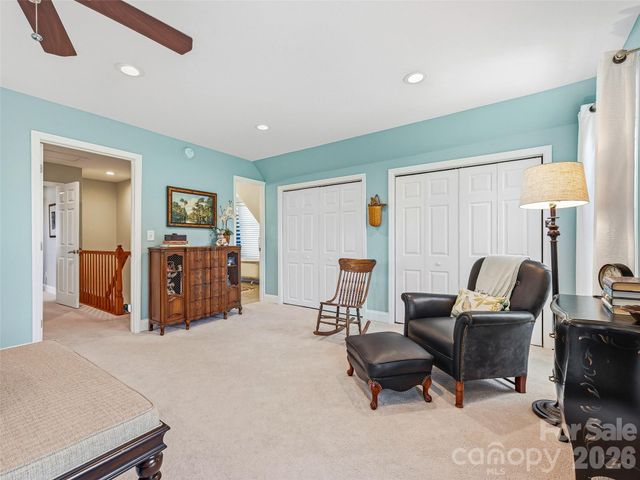 15 Patton Circle, Asheville, NC 28804