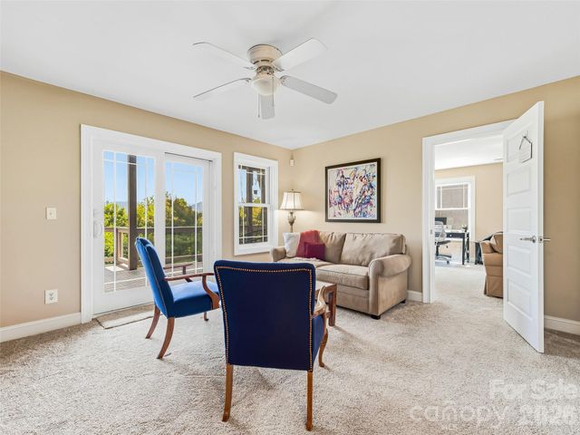 15 Patton Circle, Asheville, NC 28804