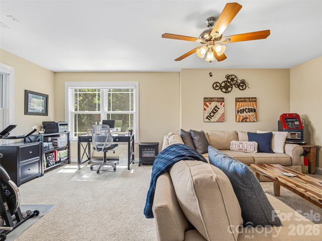 15 Patton Circle, Asheville, NC 28804