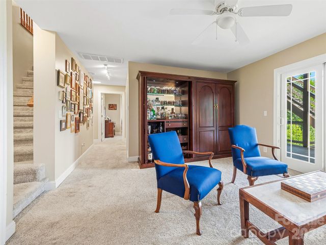 15 Patton Circle, Asheville, NC 28804