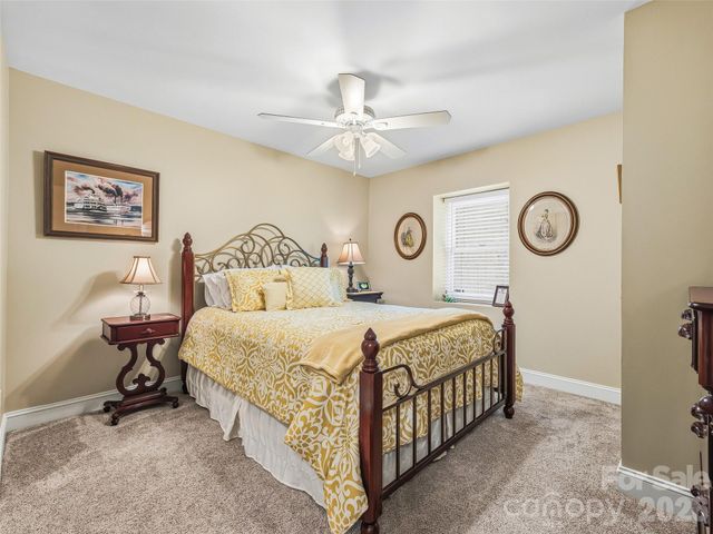 15 Patton Circle, Asheville, NC 28804
