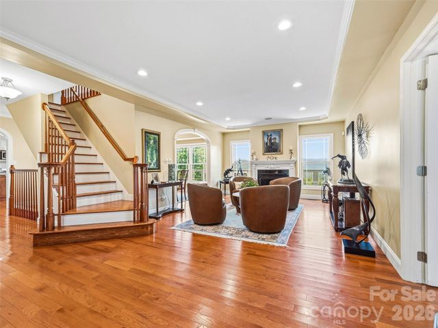 15 Patton Circle, Asheville, NC 28804