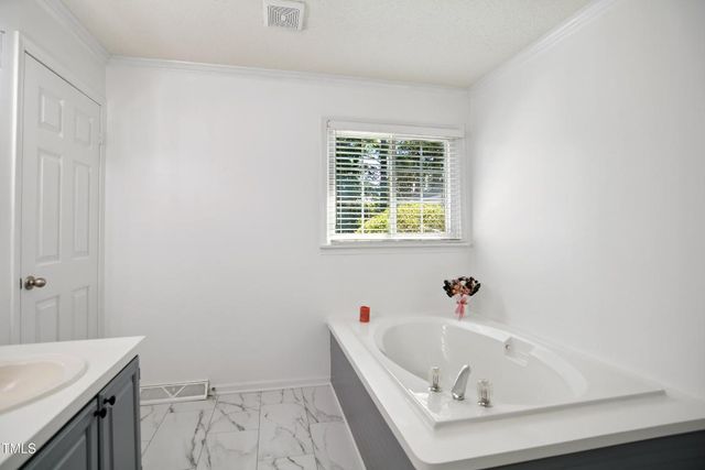 1201 Canterbury Brook Lane, Apex, NC 27502