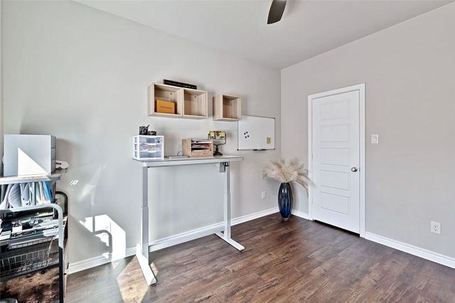 101 Crossroads Circle, Westworth Village, TX 76114