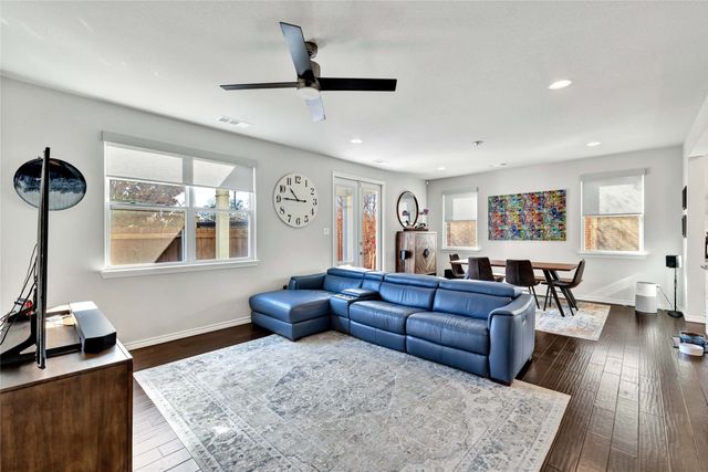 101 Crossroads Circle, Westworth Village, TX 76114