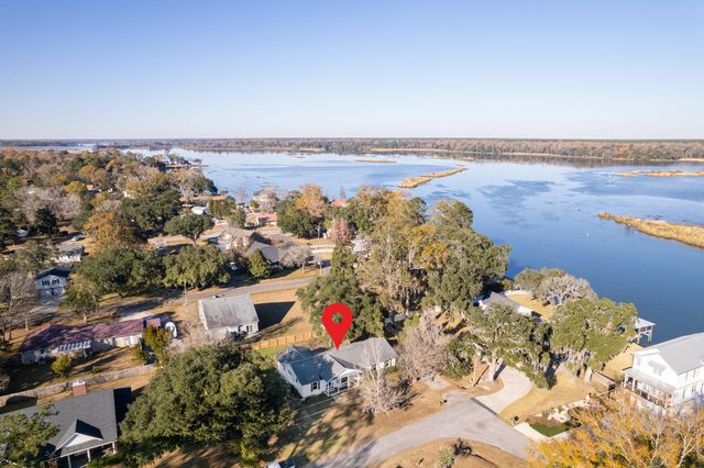 1822 Mallard Circle, Moncks Corner, SC 29461