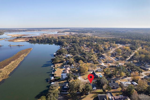 1822 Mallard Circle, Moncks Corner, SC 29461