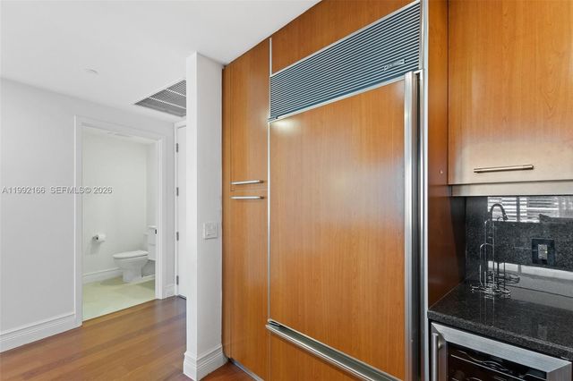 901 Brickell Key Blvd 1609, Miami, FL 33131