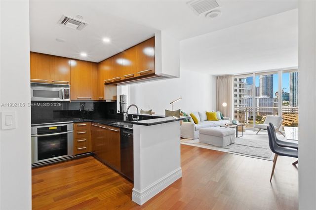 901 Brickell Key Blvd 1609, Miami, FL 33131