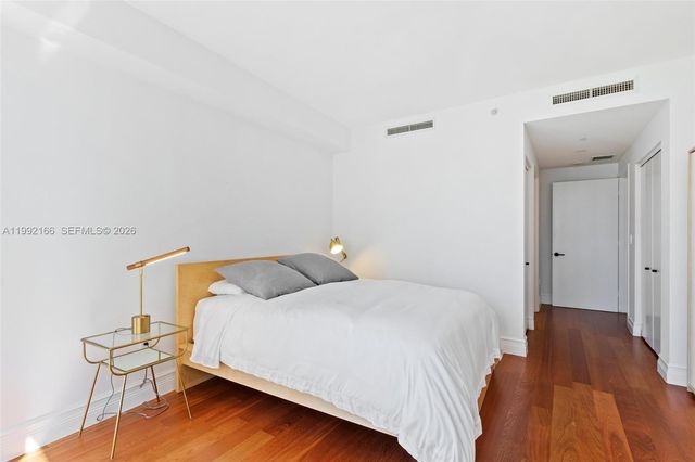 901 Brickell Key Blvd 1609, Miami, FL 33131