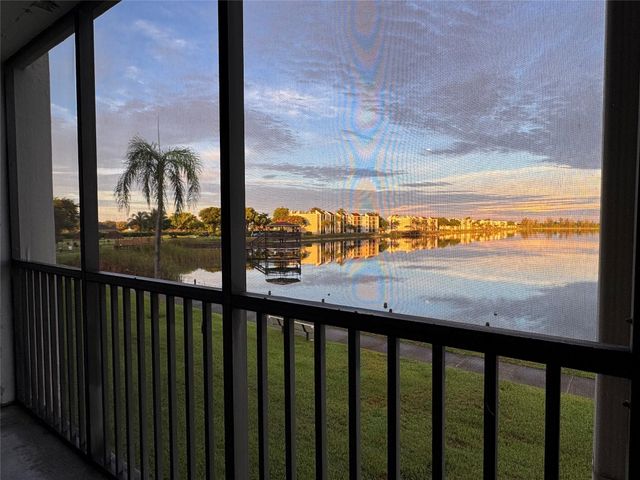 112 Lake Emerald 206, Oakland Park, FL 33309