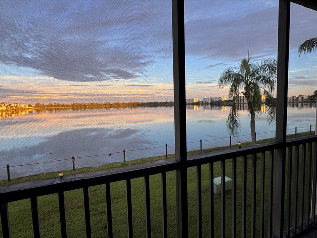 112 Lake Emerald 206, Oakland Park, FL 33309