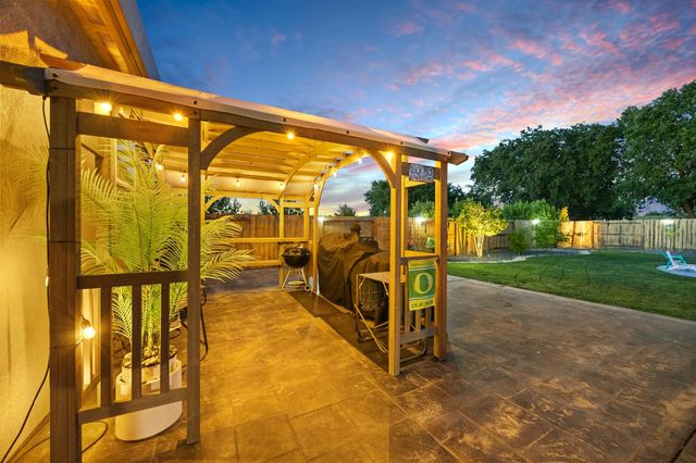 663 Atherton Way, Plumas Lake, CA 95961