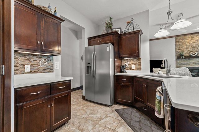 1841 MARTINGALE LANE, Neenah, WI 54956