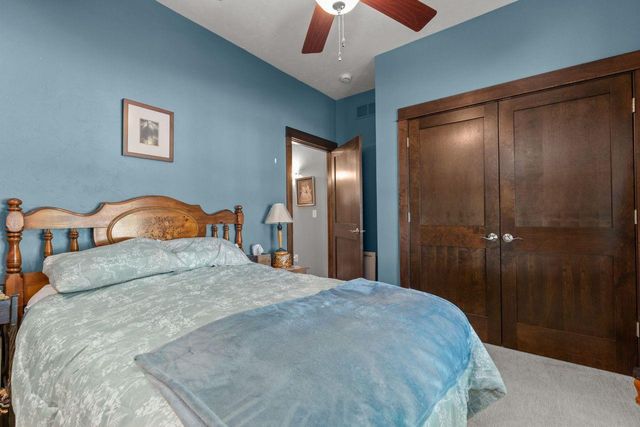 1841 MARTINGALE LANE, Neenah, WI 54956
