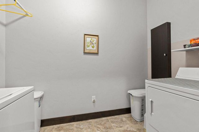 1841 MARTINGALE LANE, Neenah, WI 54956