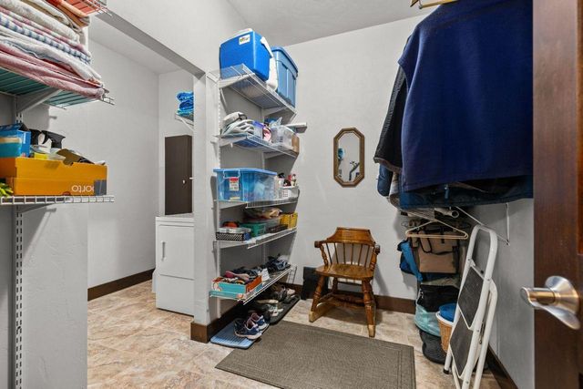 1841 MARTINGALE LANE, Neenah, WI 54956