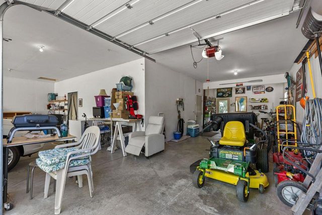 1841 MARTINGALE LANE, Neenah, WI 54956
