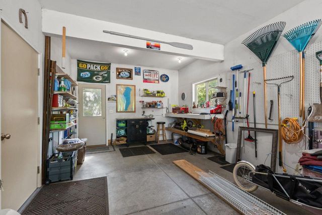1841 MARTINGALE LANE, Neenah, WI 54956