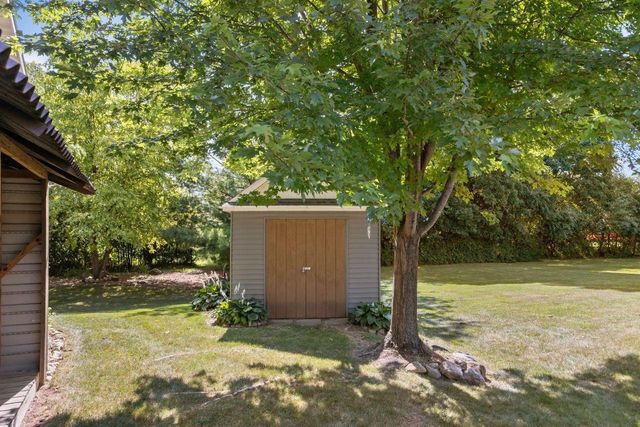 1841 MARTINGALE LANE, Neenah, WI 54956