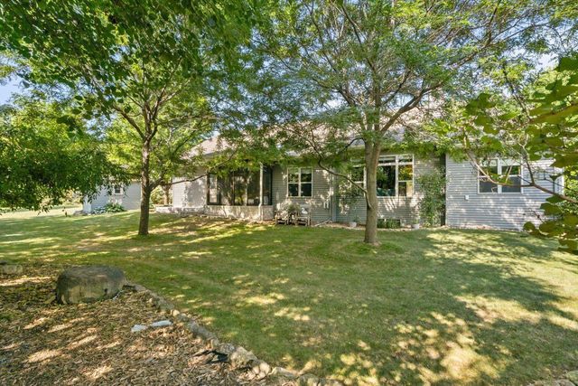 1841 MARTINGALE LANE, Neenah, WI 54956